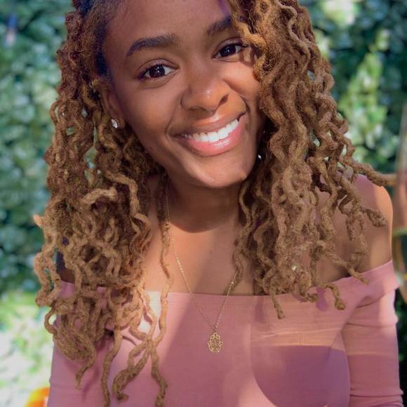 Meet your Posher, Rianda - Picture 1 of 1